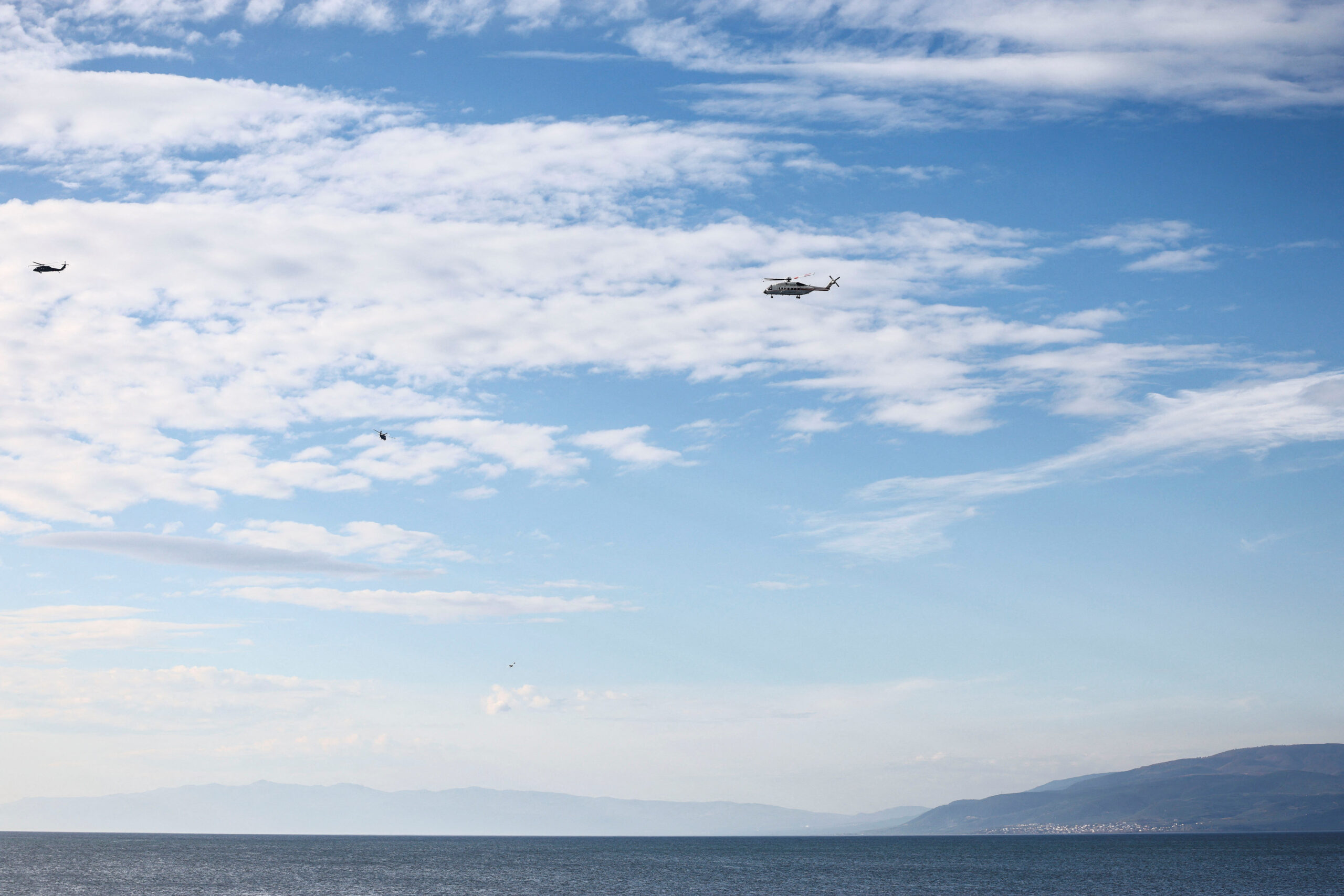 Το ελικόπτερο του Πάπα φτάνει στη Νίκαια