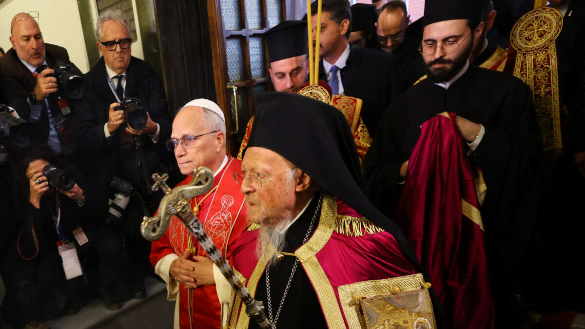 Ο παπας Λέων με τον Πατριάρχη Βαρθολομαίο