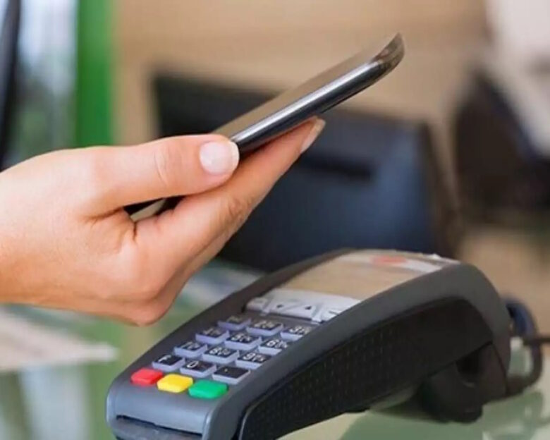 IRIS: Από την 1η Δεκεμβρίου 2025 η υποχρεωτική αποδοχή πληρωμών στη λιανική