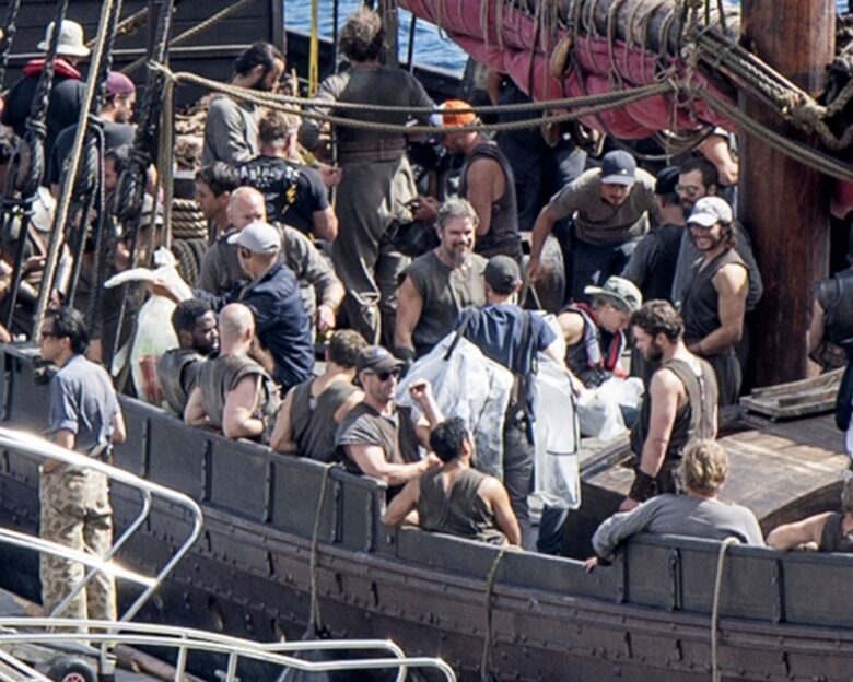 Κρίστοφερ Νόλαν: Νέες φωτογραφίες από τα γυρίσματα της ταινίας «Οδύσσεια» – Οι ρόλοι που αναλαμβάνει το «super – cast» των αστέρων