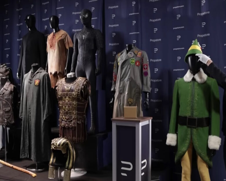 Βρετανία: Πάνω από 1.300 cult αντικείμενα του Star Wars, Indiana Jones και Elf σε δημοπρασία στο Λονδίνο