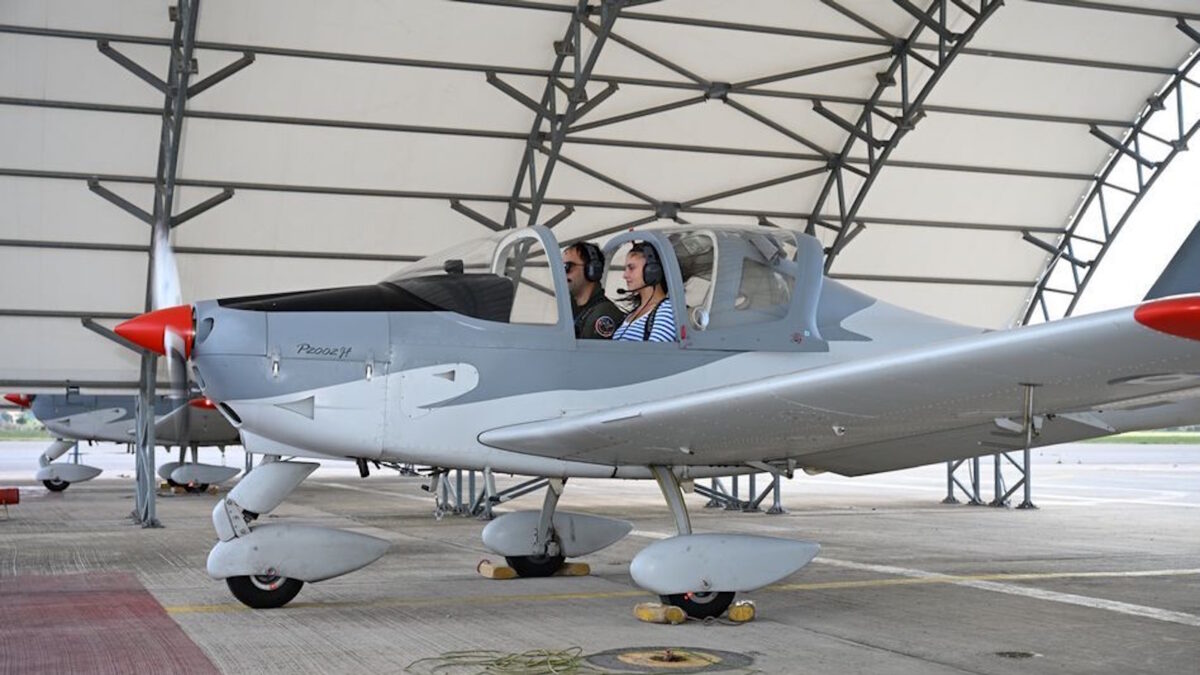 Πτήσεις μαθητών στη Σχολή Ικάρων