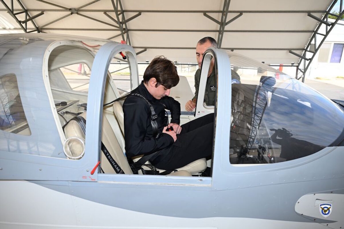 Πτήσεις μαθητών στη Σχολή Ικάρων