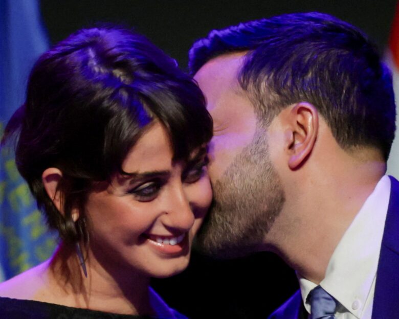 Ράμα Ντουουάτζι: Σύρια καλλιτέχνης και εκπρόσωπος της γενιάς Ζ, η Πρώτη Κυρία της Νέας Υόρκης