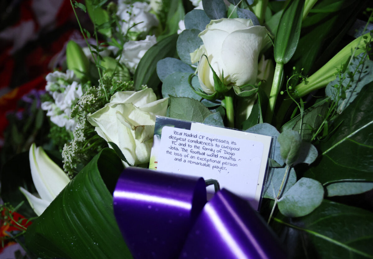 Soccer Football - UEFA Champions League - Real Madrid pay tribute to Diogo Jota - Anfield, Liverpool, Britain - November 3, 2025 A message from Real Madrid is pictured on a wreath at the Diogo Jota memorial outside Anfield Action Images via Reuters