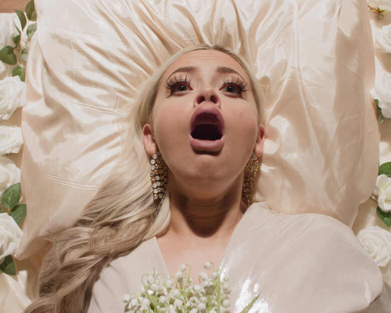 To «Ρέκβιεμ για τη Σελίνα» ήρθε στο Cinobo: Δείτε την σοκαριστική ιστορία της πρώτης beauty blogger στον κόσμο