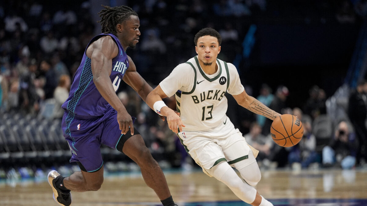 Ο Ρόλινς κόντρα στους Χόρνετς