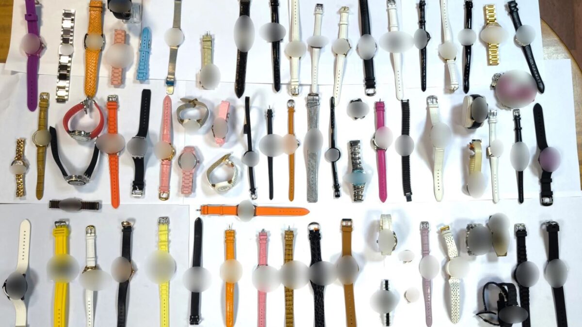 Τα ρολόγια που άρπαξε ο 54χρονος