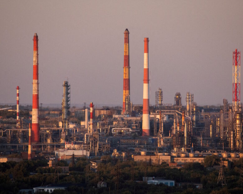 Ρωσία: Το διυλιστήριο πετρελαίου στο Ριαζάν ανέστειλε την λειτουργία του μετά από επίθεση ουκρανικών drones