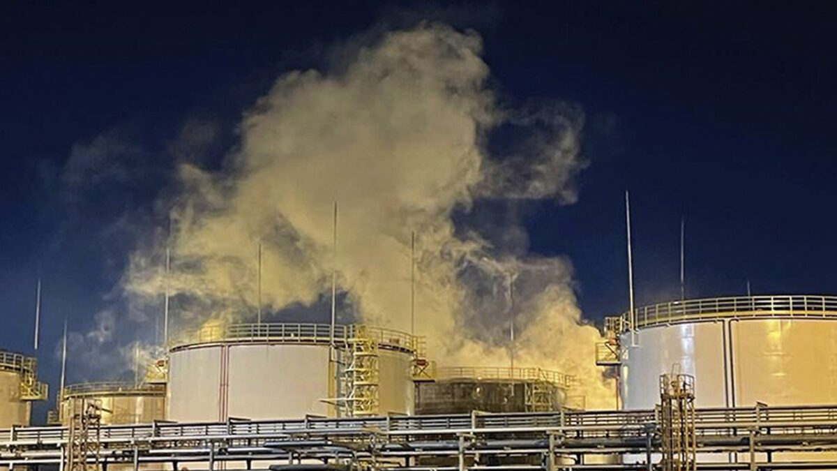 Φωτιά σε ρωσικό διυλιστήριο πετρελαίου