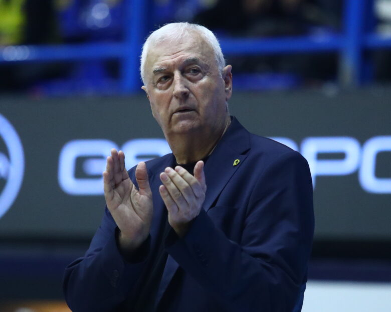 Σάκοτα: «Εγώ είμαι εδώ, όταν τελειώσω όμως, θα μιλήσω»