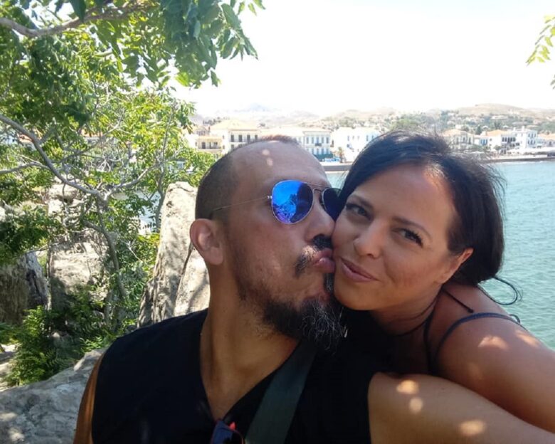 Σαλαμίνα: «Ήταν ένα πολύ καλά οργανωμένο έγκλημα» λέει η κόρη του θύματος – «Δεν πιστεύω ότι η δολοφόνος έχει μετανοήσει»