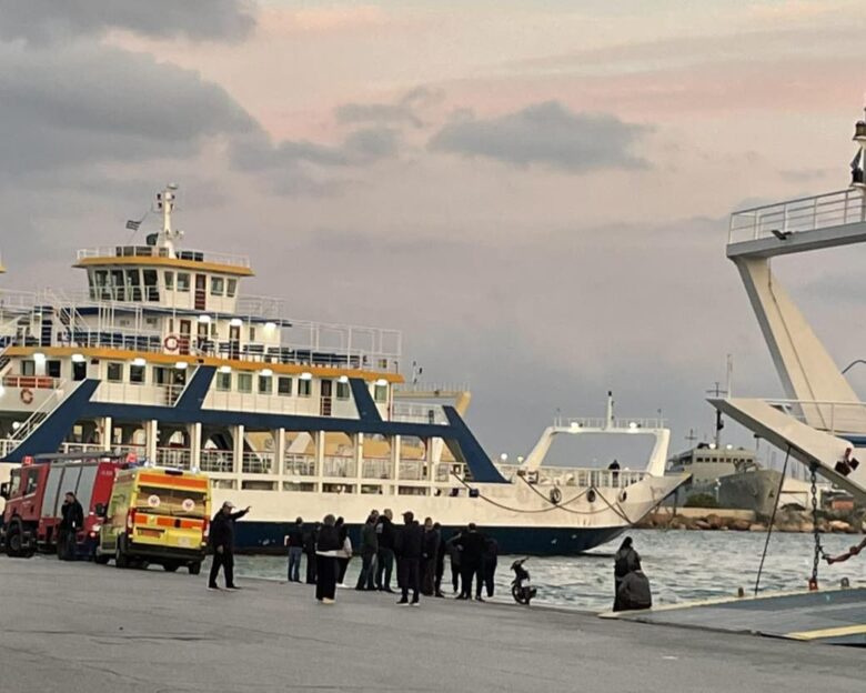 Σαλαμίνα: Αυτοκίνητο έπεσε στη θάλασσα – Νεκρή η οδηγός