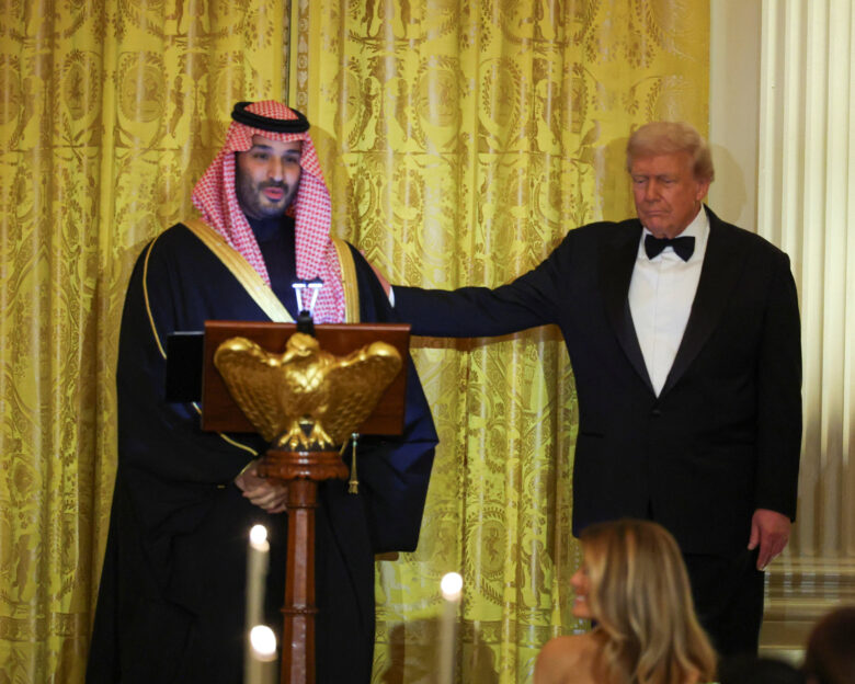 Ο Ντόναλντ Τραμπ υπερασπίστηκε τον μπιν Σαλμάν για τη δολοφονία Κασόγκι: «Συμβαίνουν αυτά»