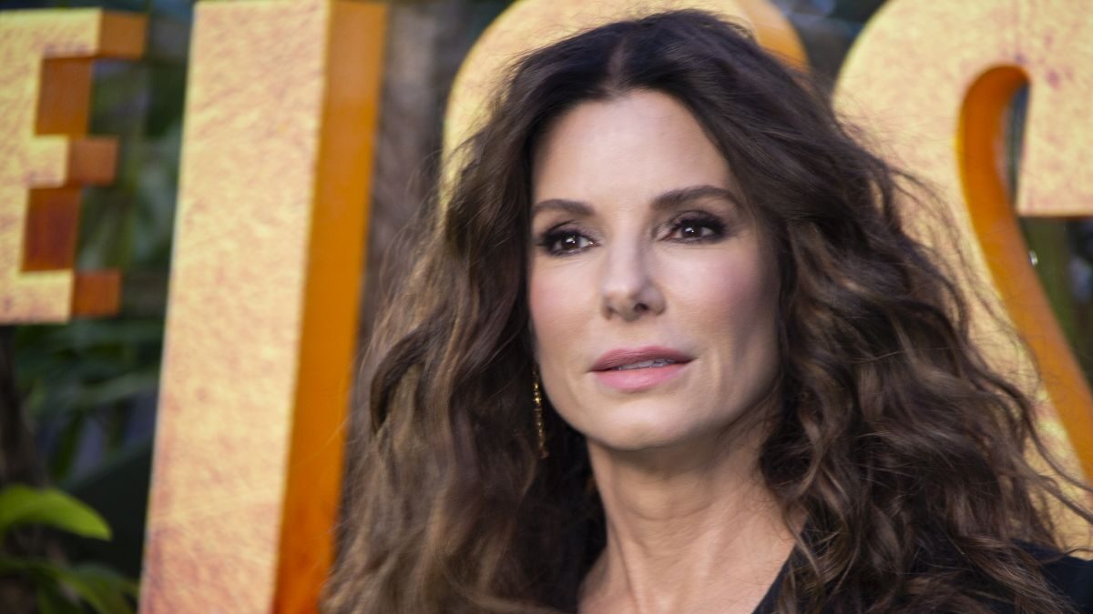 Σάντρα Μπούλοκ