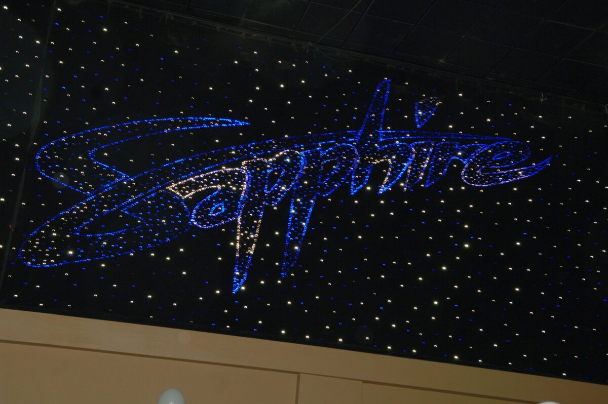 Το Sapphire Gentlemen's Club