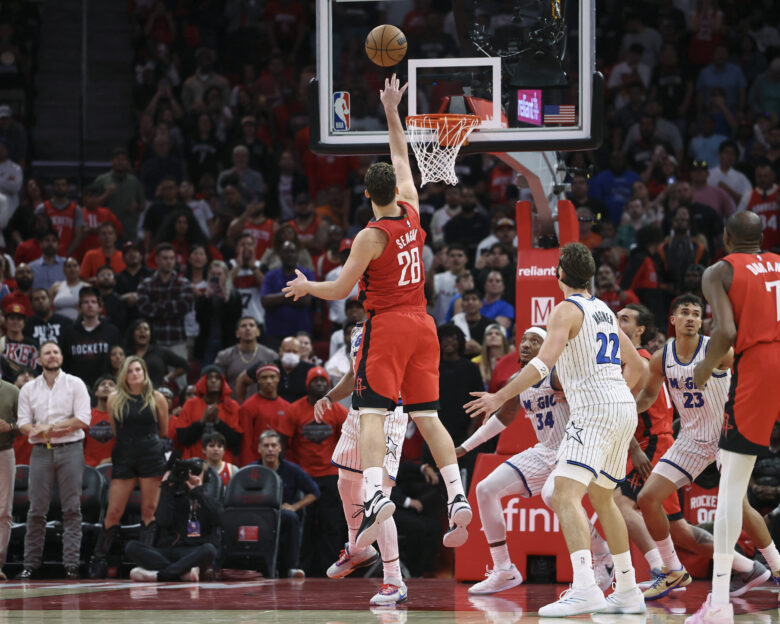 Αποτελέσματα NBA: Σενγκούν και Ντουράντ χάρισαν με επικό τρόπο την τέταρτη σερί νίκη στους Ρόκετς