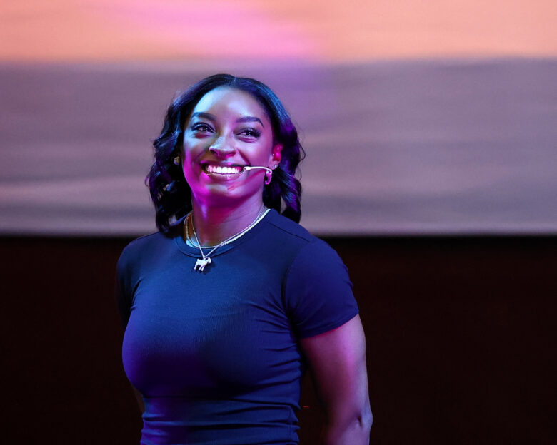 Σιμόν Μπάιλς: Παραδέχεται προσθετική στήθους και δύο ακόμη επεμβάσεις στα 28 της