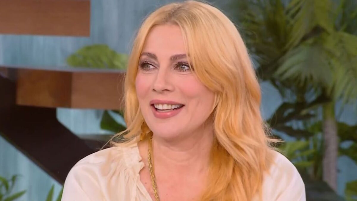 Σμαράγδα Καρύδη