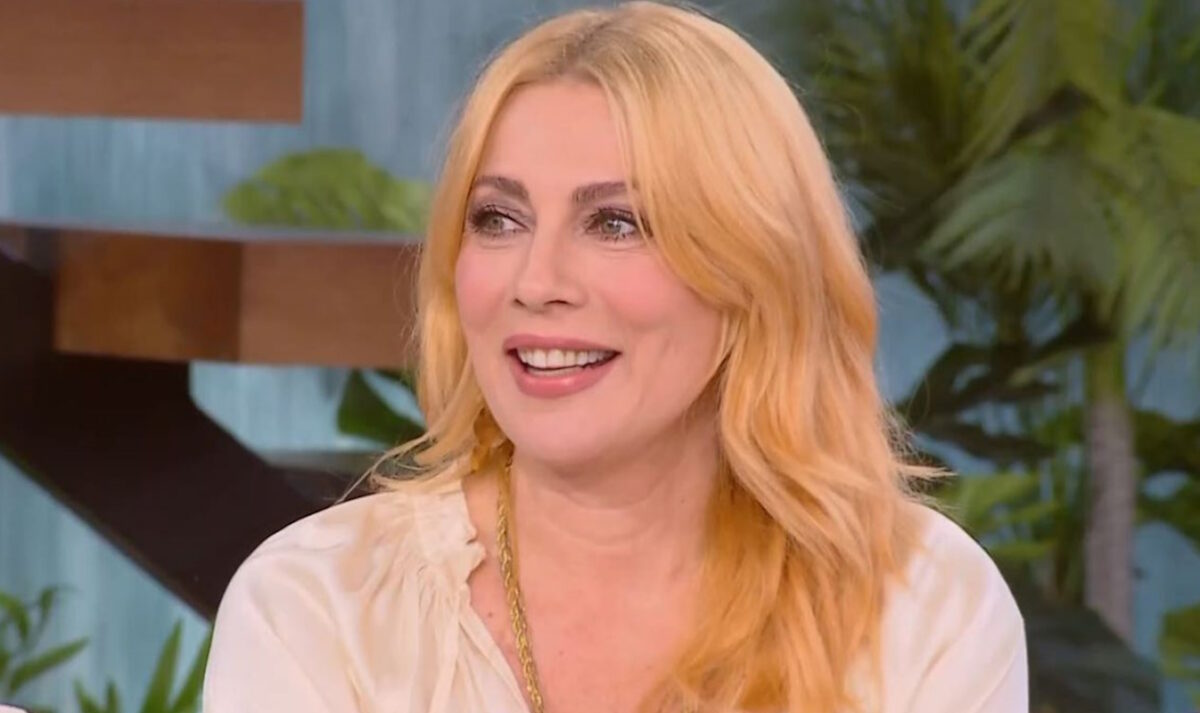 Σμαράγδα Καρύδη