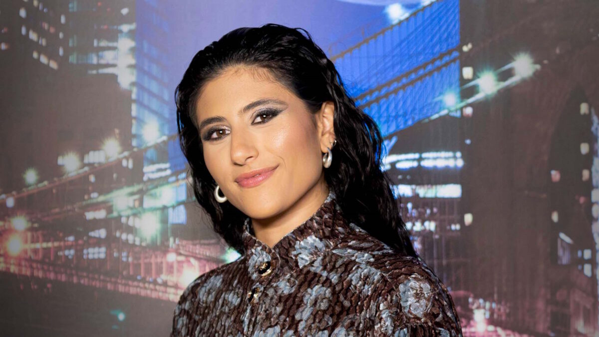 Η Μαρίνα Σπανού στο πλατό της εκπομπής του Γρηγόρη Αρναούτογλου