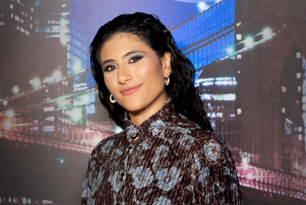 Η Μαρίνα Σπανού στο πλατό της εκπομπής του Γρηγόρη Αρναούτογλου