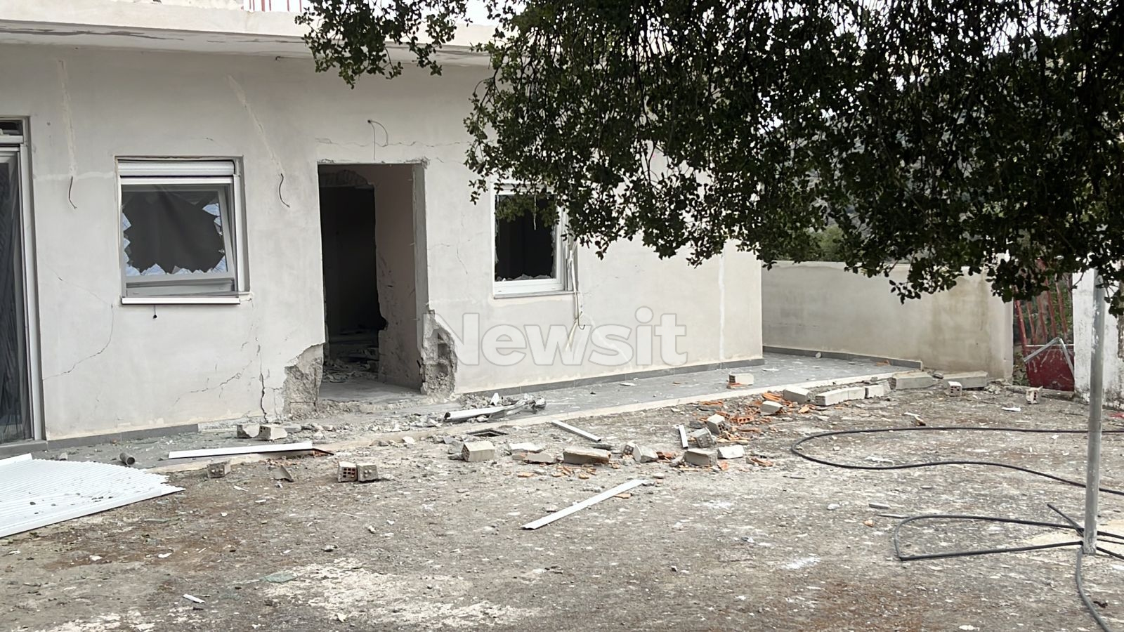 Ζημιές σε σπίτι μετά από έκρηξη