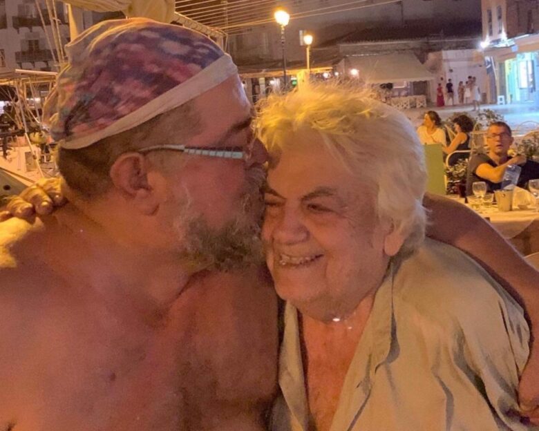 Σταμάτης Κραουνάκης: Έφυγε από τη ζωή η μητέρα του – Το συγκινητικό αντίο και η φωτογραφία που ανέβασε