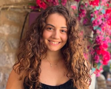 Στέφανη Χαραλάμπους