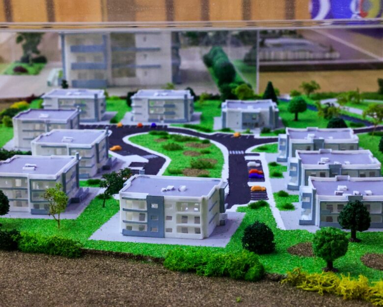 Στεγαστικό πρόγραμμα Ενόπλων Δυνάμεων: Αναλυτικά οι φάσεις υλοποίησης και ο στόχος 15ετίας