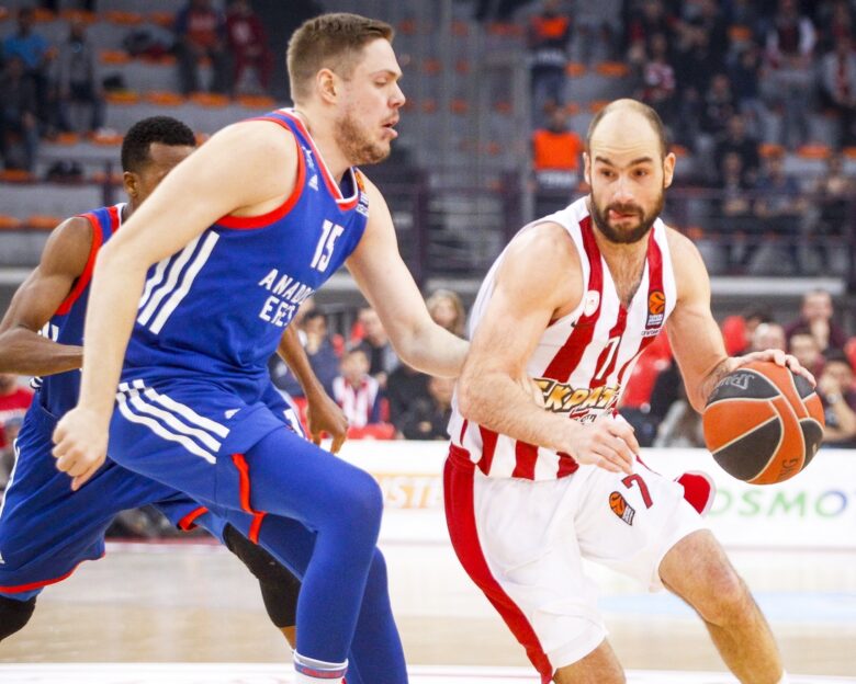 Ο Βλάντιμιρ Στίματς συνελήφθη για πρόκληση επεισοδίου έξω από το Κοινοβούλιο της Σερβίας