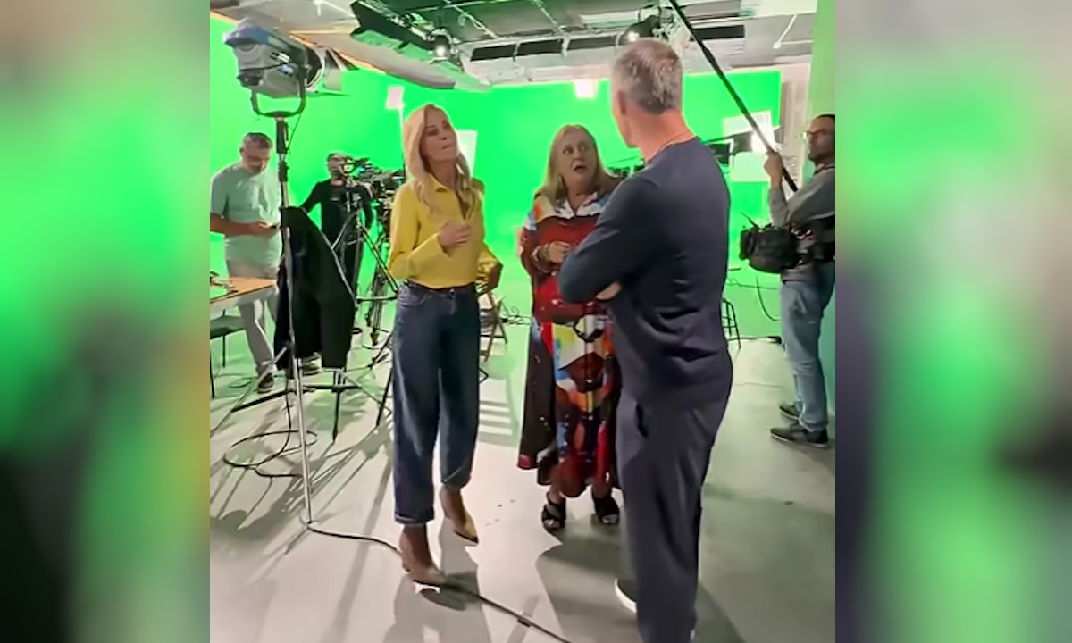 Στο παρά πέντε