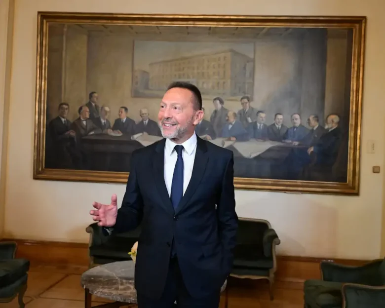 Στουρνάρας: Οι τέσσερις προκλήσεις που αντιμετωπίζει η μεταποίηση στην Ελλάδα 