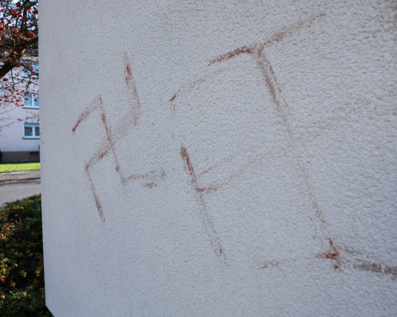 Νέα ήθη στις ΗΠΑ: Η σβάστικα, η θηλιά της Κου Κλουξ Κλαν και η σημαία της Συνομοσπονδίας δεν θεωρούνται σύμβολα μίσους