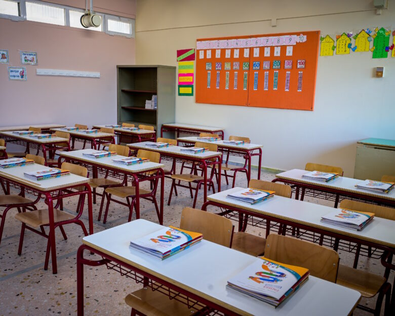 Λουτράκι: «Είναι ένας μελλοντικός βιαστής» φώναζε η δασκάλα για τον 6χρονο μαθητή που την ακούμπησε