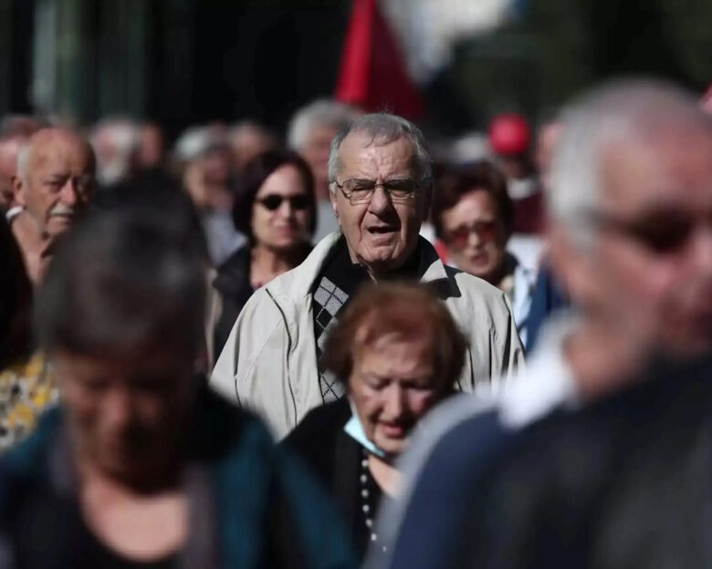 ΕΦΚΑ: Πότε πληρώνονται οι συντάξεις Δεκεμβρίου