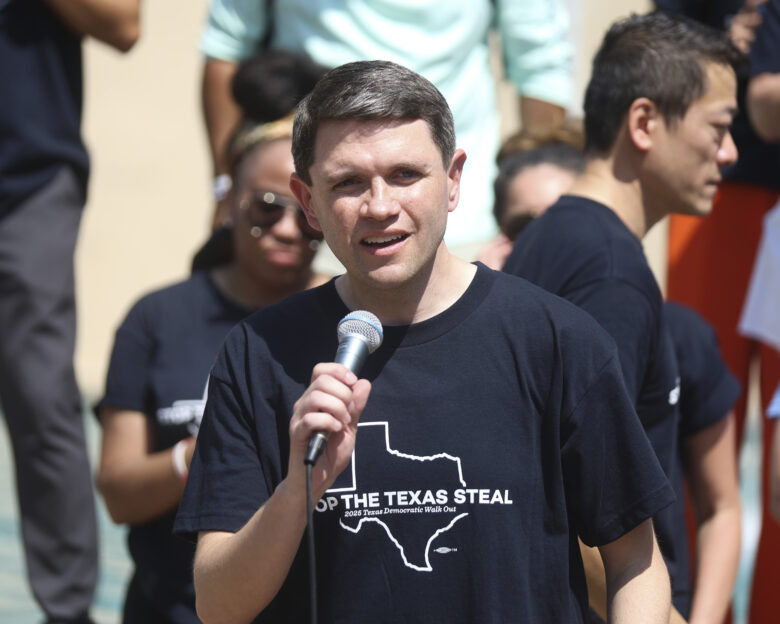 ΗΠΑ: Σάλος με χριστιανό Δημοκρατικό στο Τέξας – Ακολουθεί πορνοστάρ και OnlyFans στο Instagram