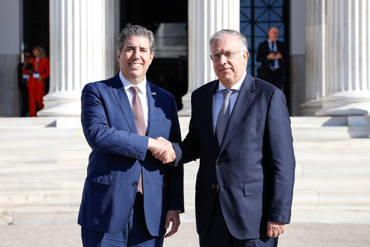 Ο Υπουργός Ανάπτυξης Τάκης Θεοδωρικάκος με τον Αναπληρωτή Υπουργό Εξωτερικών των ΗΠΑ Μάικλ Ρήγας