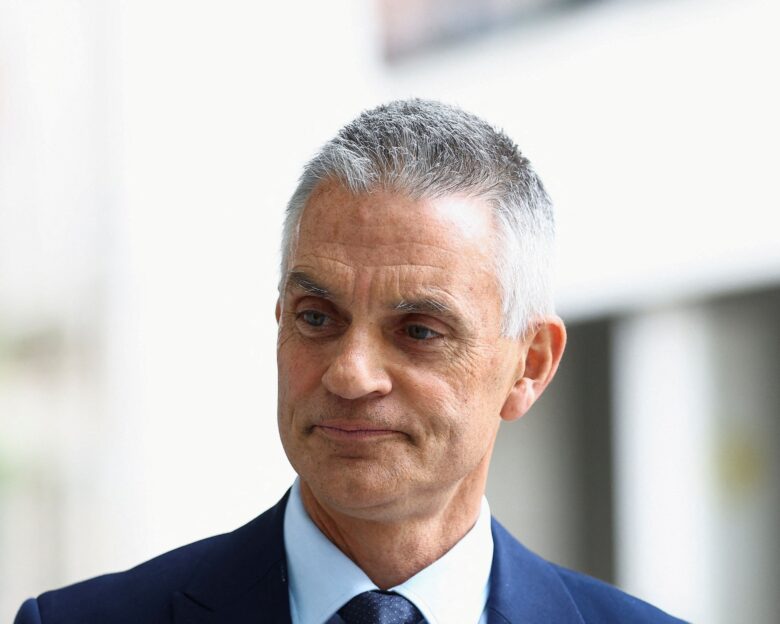 Τιμ Ντέιβι: Από την Pepsi στο τιμόνι του BBC και την παραίτηση μετά το σκάνδαλο με τη μονταζιέρα Τραμπ