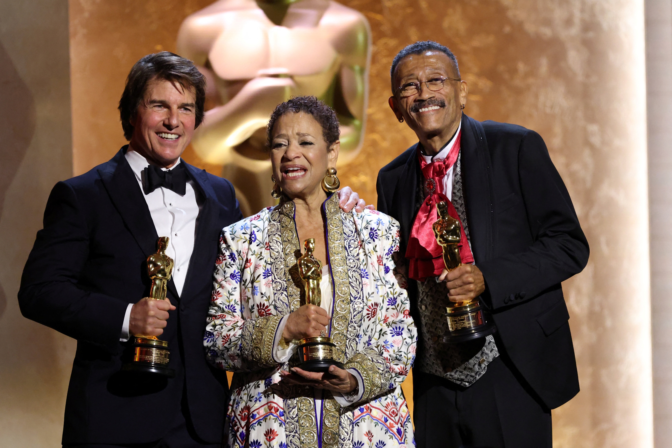 Τομ Κρουζ, Ντέμπι Άλεν, Γουίν Τόμας