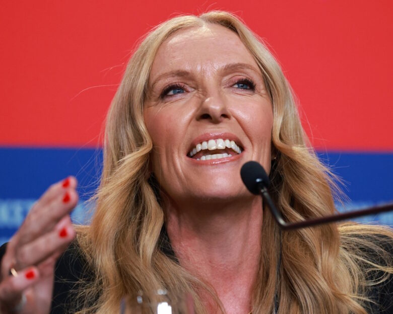 Η Τόνι Κολέτ και η Μίλι Άλκοκ πρωταγωνίστριες στο επερχόμενο θρίλερ επιβίωσης «Hot Mother»