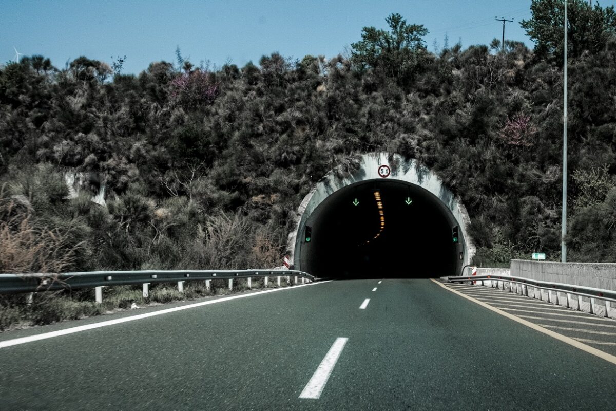 Αποφυλακίζονται με όρους οι δύο μηχανικοί για τις υπερκοστολογήσεις έργων στην Εγνατία Οδό