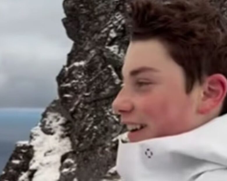 Ο Τζον Τραβόλτα και ο γιος του Μπέντζαμιν μοιάζουν σαν «δύο σταγόνες νερό»