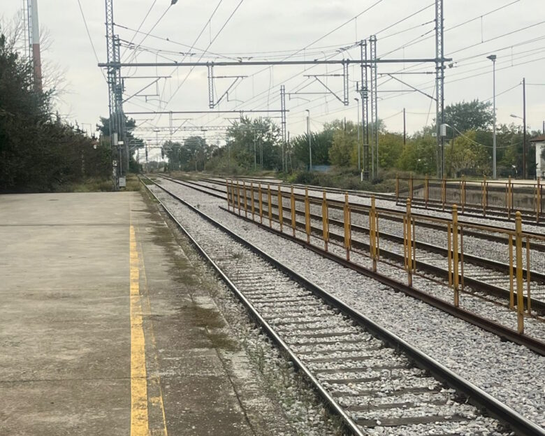 Θεσσαλονίκη: Ο ΟΣΕ διαψεύδει τις κατηγορίες για το τρένο προς Λάρισα – «Καμία αμαξοστοιχία δεν μπήκε σε λάθος γραμμή»