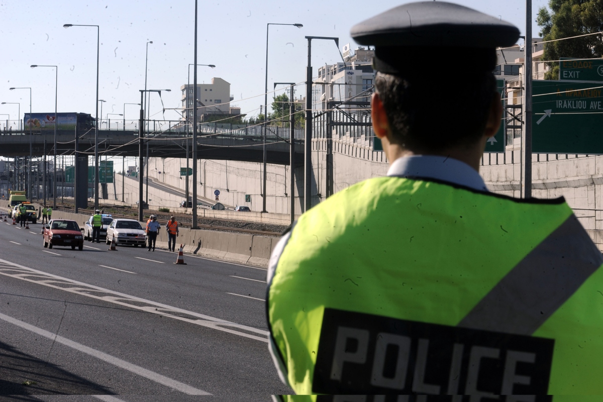 Αττική Οδός: 56χρονος οδηγούσε με όπισθεν στη ΛΕΑ για πάνω από 1,5 χιλιόμετρο - Του είχε αφαιρεθεί το δίπλωμα για κινητό