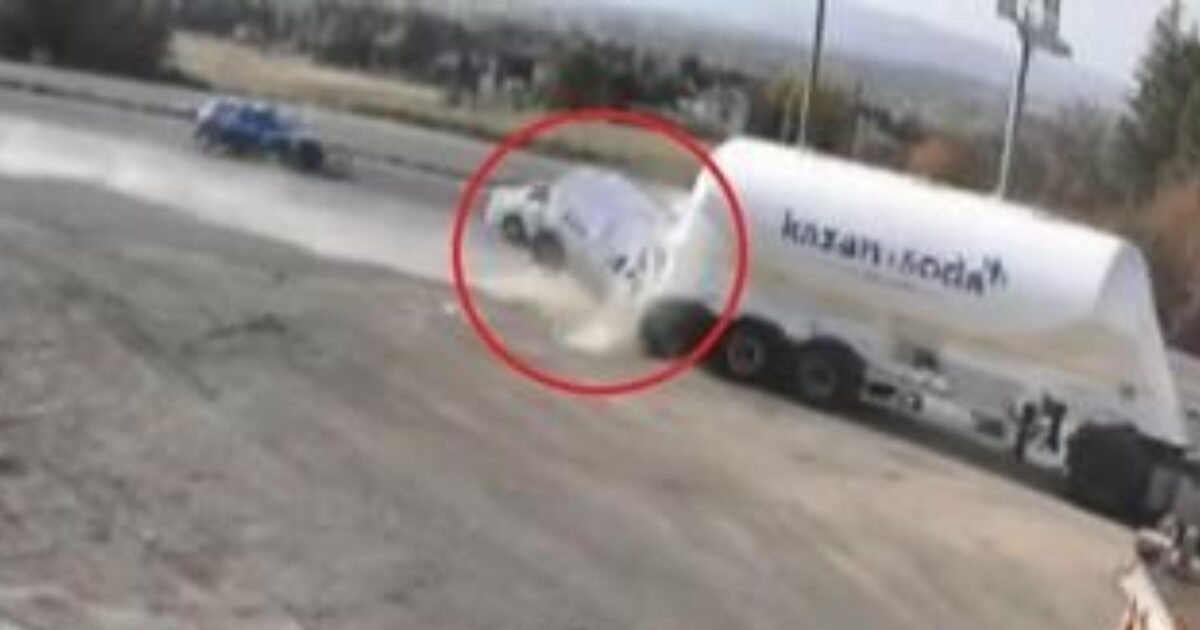 Ankara: Dead parents and their baby in a car accident – Their car was pinned uncontrollably to a truck