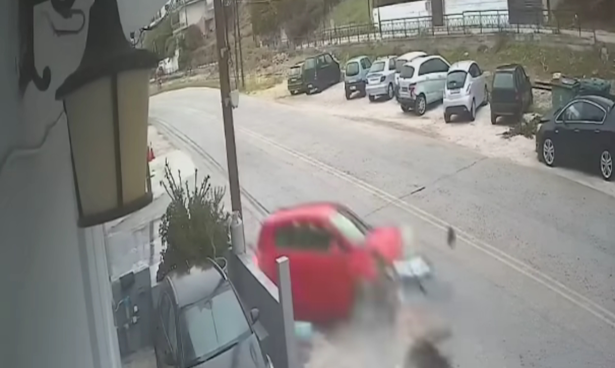 Σοκαριστικό τροχαίο στην Κόρινθο