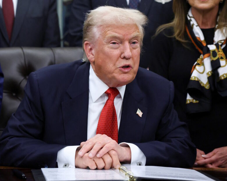 Ντόναλντ Τραμπ: Το BBC ετοιμάζεται να ζητήσει συγγνώμη από τον Αμερικανό πρόεδρο για την «παραποιημένη» ομιλία