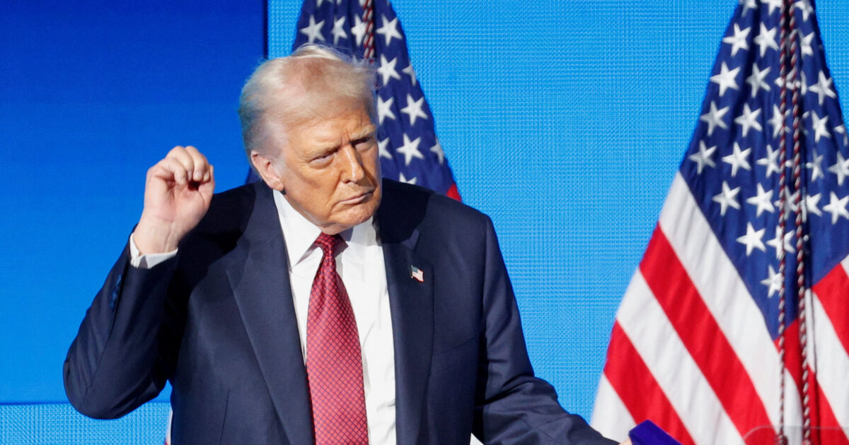 Donald Trump threatens air traffic controllers over shutdown: ‘You won’t get paid if you don’t go back to work’