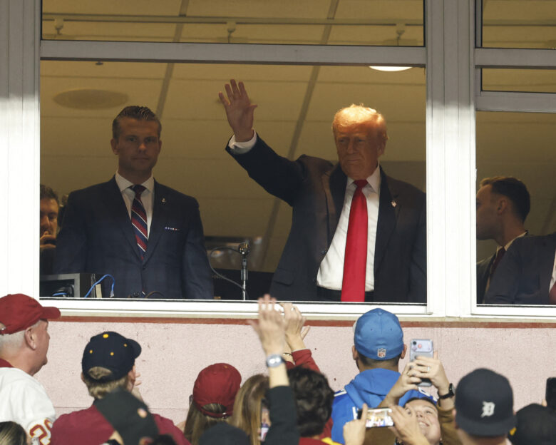 Ο Ντόναλντ Τραμπ αποδοκιμάστηκε σε αγώνα ποδοσφαίρου – Είχε ζητήσει το γήπεδο να πάρει το όνομά του